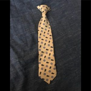 Kids clip on tie 👞⚽️ yellow
